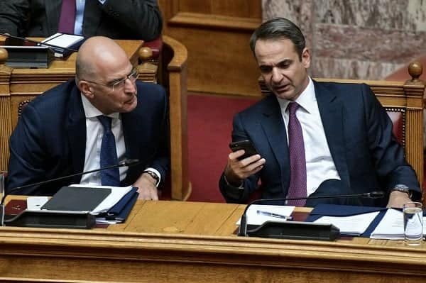 i athina dinei gin kai ydor i agkyra pairnei ta f 16 01