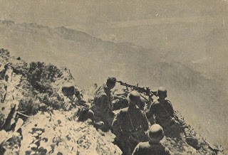 Από τις επιχειρήσεις των Γερμανών εναντίον κάποιου ελληνικού οχυρού στις 6 Απριλίου 1941 maxh twn oxyrwn 03
