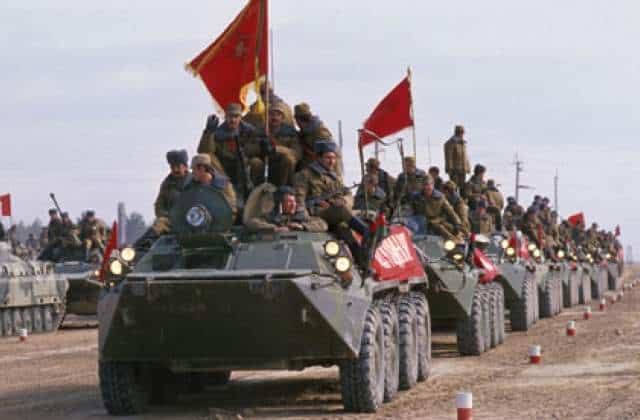 9 Νοεμβρίου 1989: Η μέρα που έπεσε το Τείχος 9 Νοεμβρίου 1989: Η μέρα που έπεσε το Τείχος