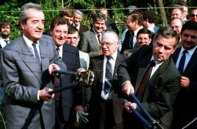 9 Νοεμβρίου 1989: Η μέρα που έπεσε το Τείχος 9 Νοεμβρίου 1989: Η μέρα που έπεσε το Τείχος